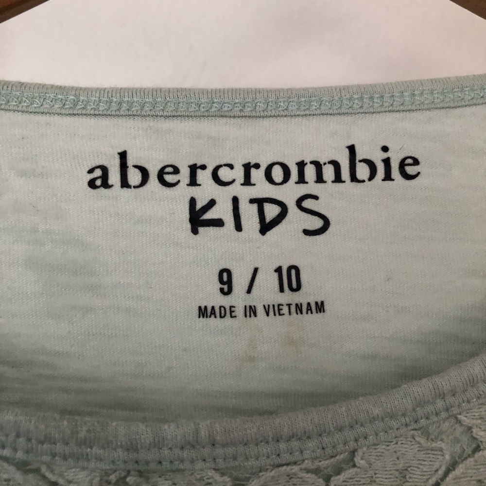 Girls lace top - Picture 3 of 4